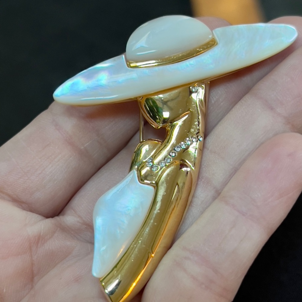 Vintage Mother of Pearl Park Lane Art Deco Brooch
